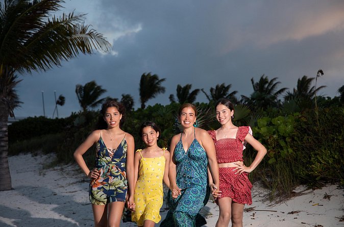 1 Hour Private Professional Portraits in Grace Bay Beach - How to prepare for your Grace Bay portraits