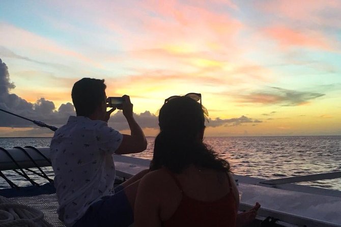 2 Hour Champagne Sunset Cruise from Grace Bay, Providenciales (Adult Only) - The crew makes the difference