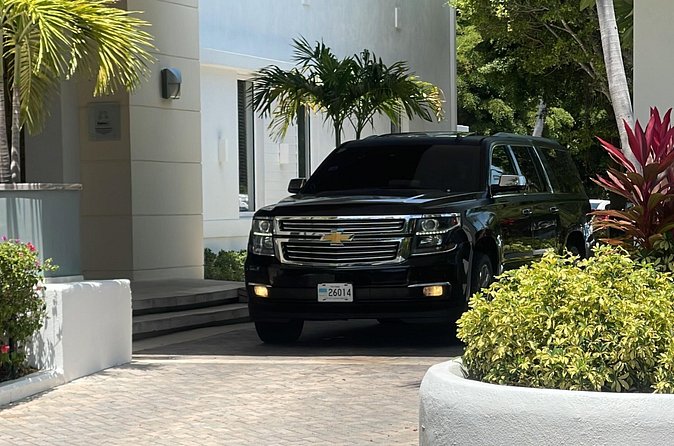 2JAYS VIP Transportation – Airport Private SUV Transfer {one way} - Comfort, luggage, and a private vehicle