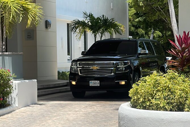 2JAYS VIP Transportation – Airport Private SUV Transfer {one way} - The comfort of a private airport drop-off