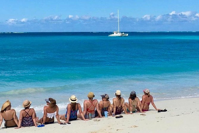 4-Hour Catamaran Sail and Snorkel Tour from Grace Bay - How the Crew Shapes the Day