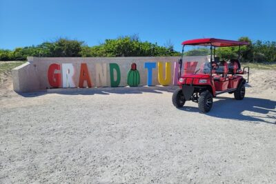 6-Seater Golf Cart: Grand Turk
