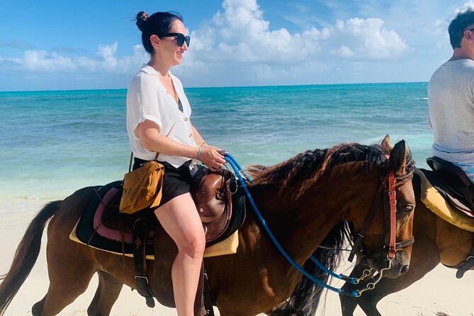 60-Minute Private Horseback Riding Experience in Turks and Caicos - The photo session needs a little clarification