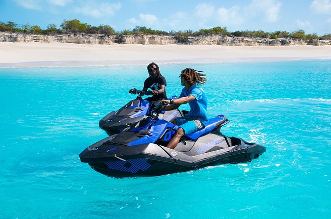 Abandoned Shipwreck Jet Ski Tour - What the private format adds