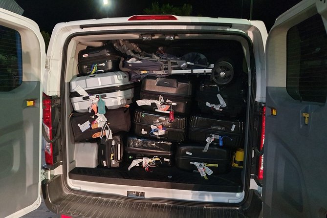 All Inclusive Private Airport And Inter- Island Transfer ( Round Trip ) - Why a private van helps larger parties