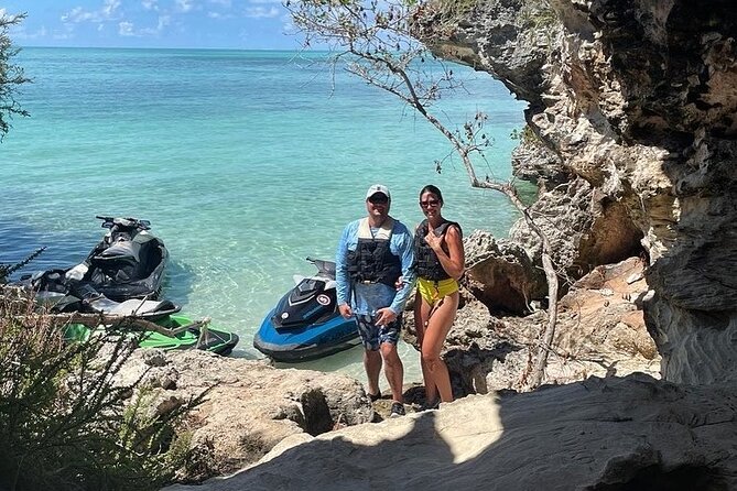 FAMOUS SHIPWRECK, Tiki Bar & Iguana Island Private Jet Ski Tour - Half Moon Bay and the Rock Iguanas