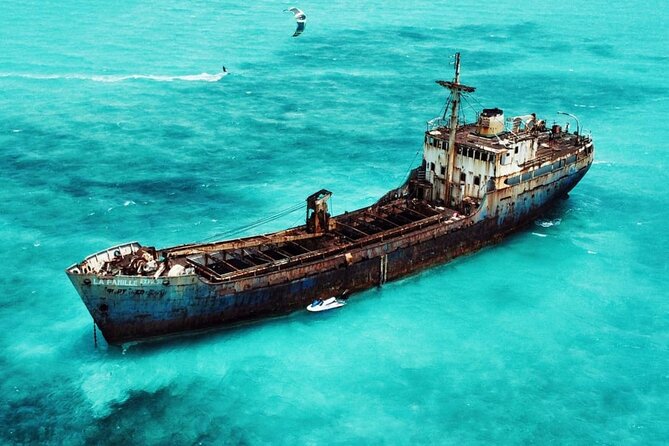 FAMOUS SHIPWRECK, Tiki Bar & Iguana Island Private Jet Ski Tour - Noah’s Ark: A Floating Bar With a Break