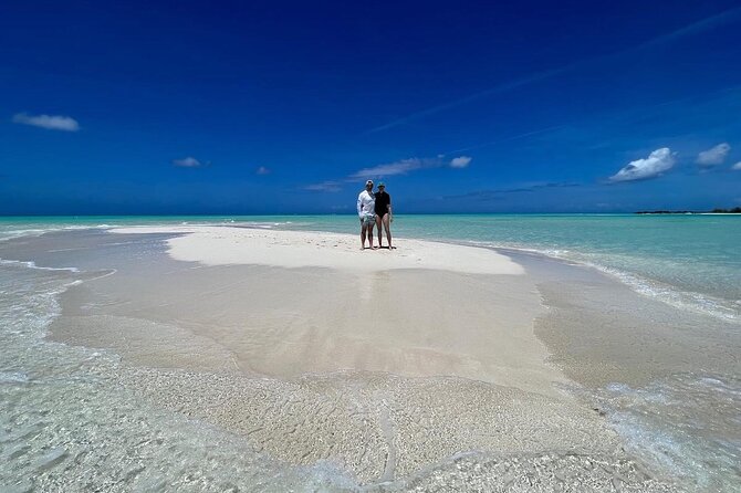 Full-Day Private Cruise in Turks and Caicos with Lunch - The shallow southern side of the Caicos islands
