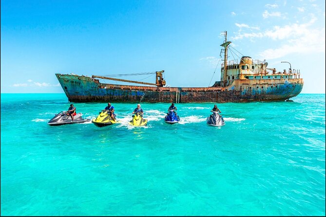 Ghost Freighter Seafari ( abandoned shipwreck) - Riding toward the La Famille Express