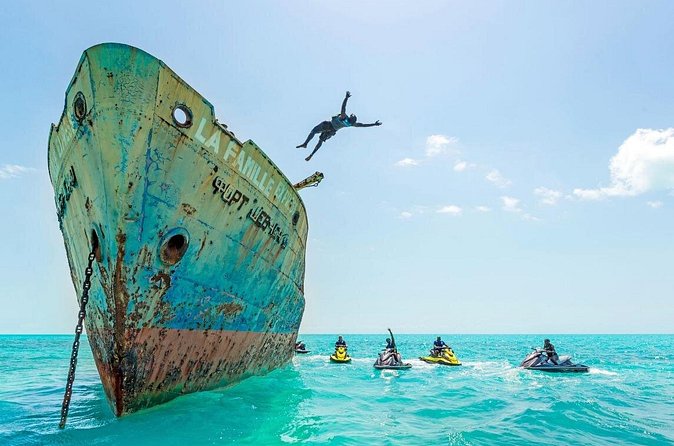 Ghost Freighter Seafari ( abandoned shipwreck) - The real value of the $210 price