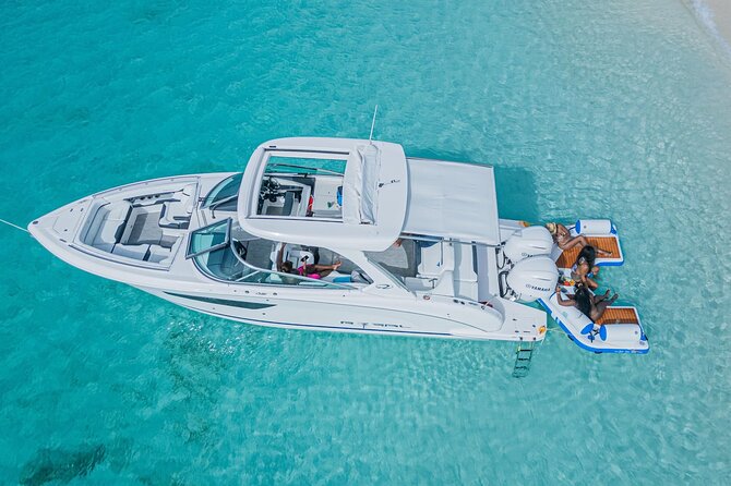 Grandluxe Charters - Snorkeling for 30 to 45 minutes