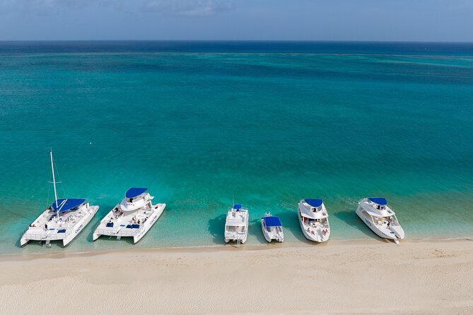 Half Day Private Boat Tour in Caicos Island - What the private crew adds