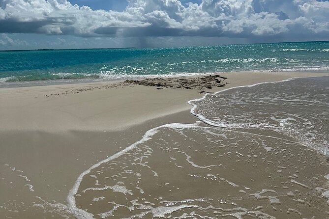 Half Day Private Sun and Snorkel exploring the Turks and Caicos - The shipwreck and coastal cruising