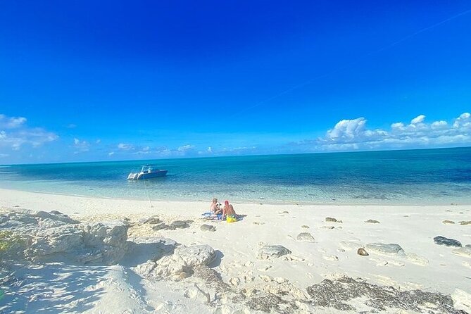Half Day Snorkeling, Sightseeing & Island Hopping Private Charter - Little Water Cay and the island’s rock iguanas