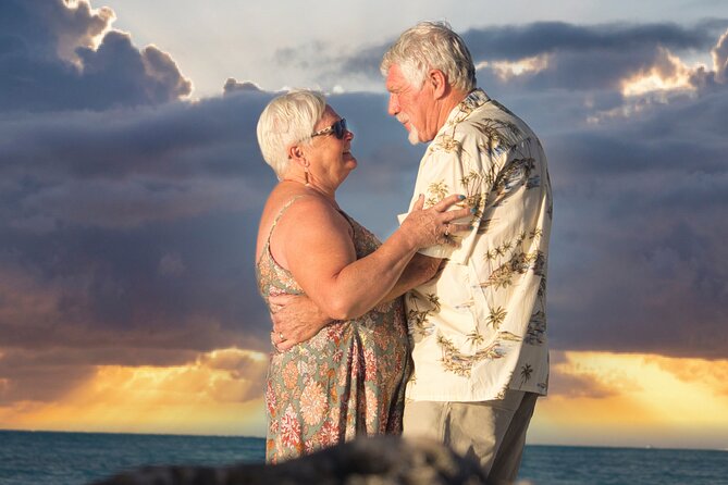 Island Beach Photoshoot - Meeting the photographer at Leeward Beach