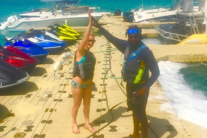Lunch Seafari to pristine cays, shipwreck and lunch at TIKI BAR - Crossing the Caicos Bank in shallow, clear water