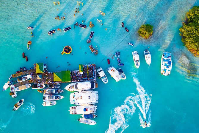 Noahs Ark Catamaran Trip - Sunday music, rum punch, and the social mood