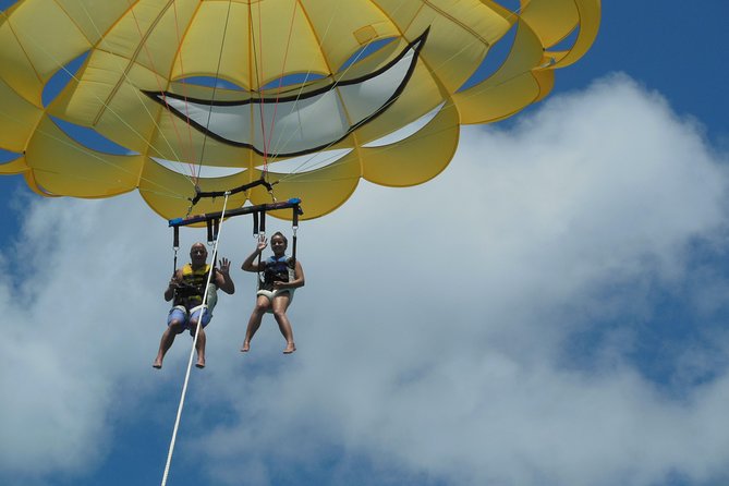 Parasailing Grand Turk - Six to eight minutes above Grand Turk