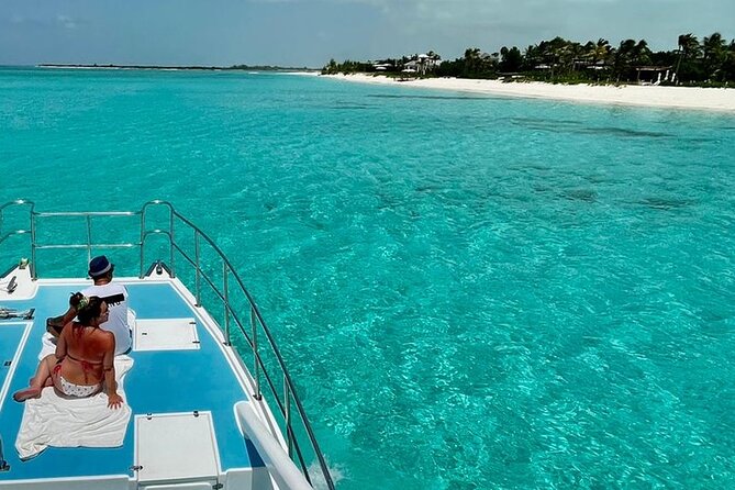 Private 7-Hour Catamaran Tour in Turks and Caicos - Half Moon Bay: The Main Beach Stop