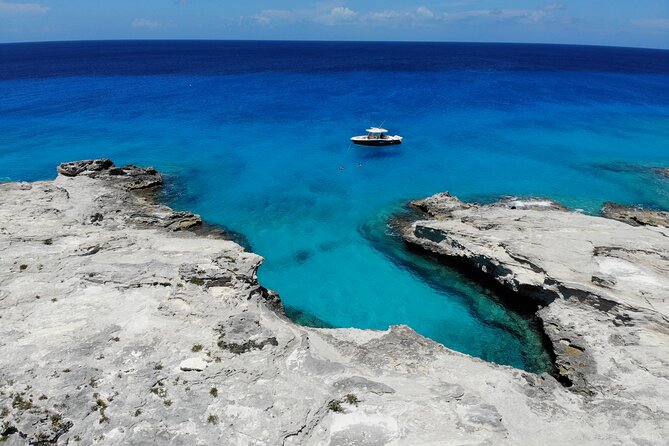 Private and Customizable Half day Boat Experience to Caicos cays - Why a private Caicos cays charter feels different
