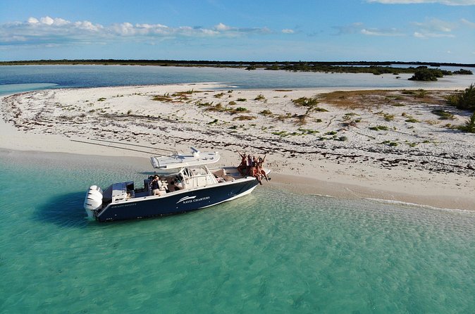 Private and Customizable Half day Boat Experience to Caicos cays - Who will enjoy this boat experience most?