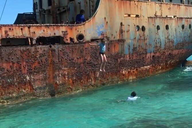 Private Boat Island Hopping & Snorkeling in Turks & Caicos 4Hrs - Pine Cay sandbars between Fort George and Pine Cay