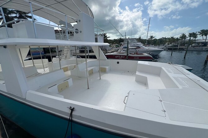Private Boat Tour with Snorkeling and Beach BBQ - Snorkeling with your own group