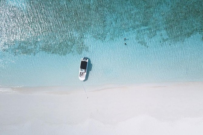 Private Boat Tours to outer islands, snacks drinks- snorkel- cruise! - Key points at a glance