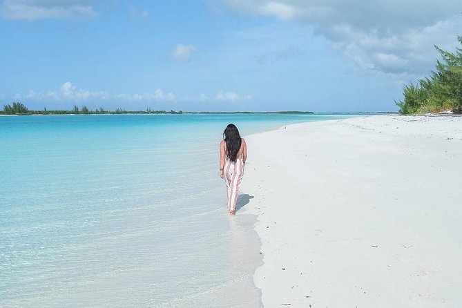 Private Boat Tours to outer islands, snacks drinks- snorkel- cruise! - Shipwreck jumps, quiet beaches, and extra choices