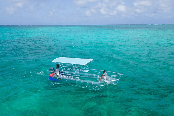 Private Clear Boat experience in Grace Bay - The experience in five quick points