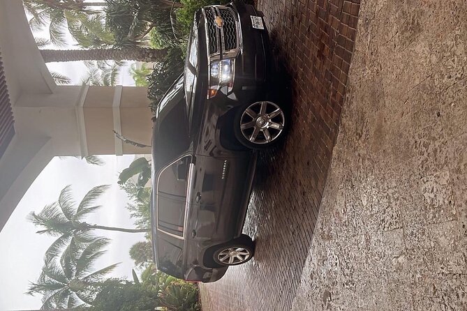 Private Luxury Providenciales Intl Airport Roundtrip Transfer - A Smooth Start at Providenciales International Airport