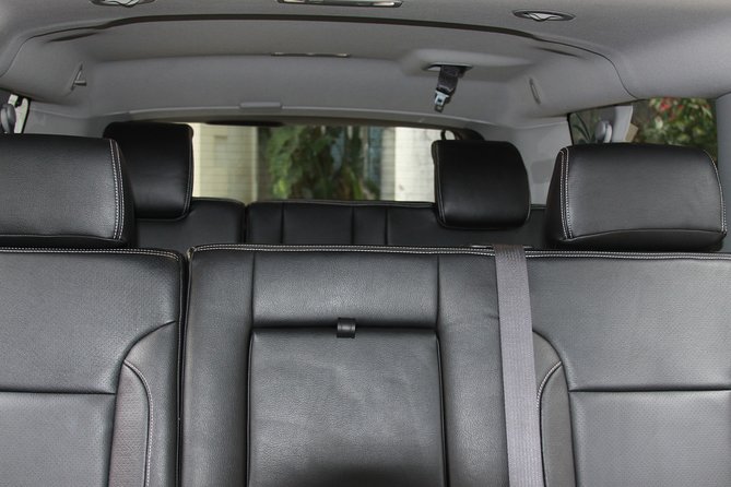 Private Luxury Suv Airport Transfer (One Way) - The pickup call is more useful than it sounds
