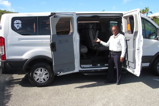 Shared Providenciales Airport Transfer (Round-Trip) - Landing at Providenciales International Airport