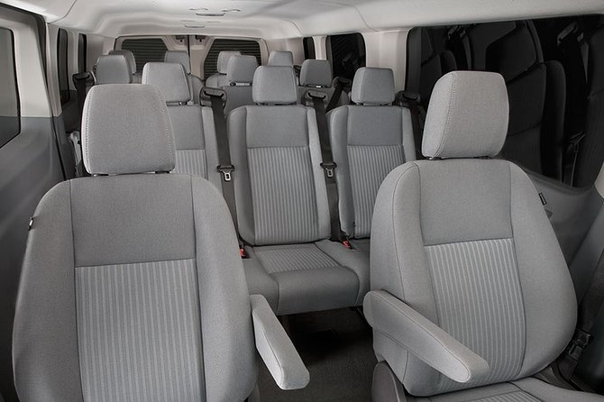 Shared Round Trip Transfer Providenciales Airport to Providenciales Hotels - Comfort, luggage, and group size