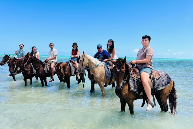 Small Group Horseback Riding Adventure in Caicos Islands - Helpful guides, photos, and a friendly atmosphere