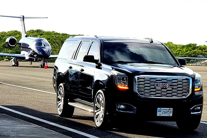 Turks and Caicos: Private ROUND-TRIP Airport Transfer - Your first five minutes after customs